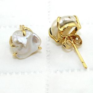 Natural Mother Of Pearl Stud Earring