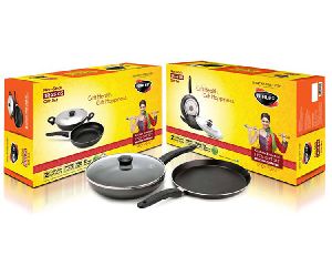 KITCHEN ESSENTIAL NON STICK SET