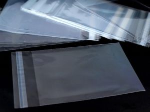 RE SEALABLE CLEAR PLASTIC BAG