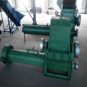 Plastic Bottle Crushing Machine