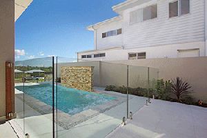 SWIMMING POOL GLASS FENCE