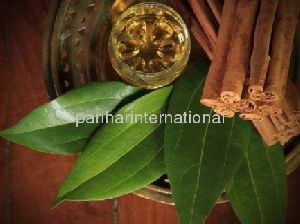 Cinnamon Bark Leaf Oil