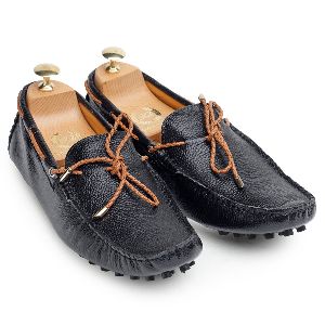 Gommino Black Leather Loafers