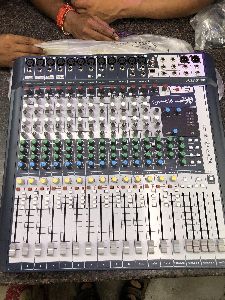 SoundCraft Mixer