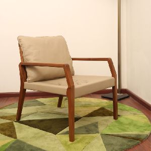 Estilo Lounge Chair In Walnut Finish