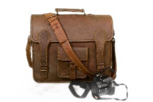 Unisex Casadecuero Vintage Leather Laptop Messenger Bag Brown