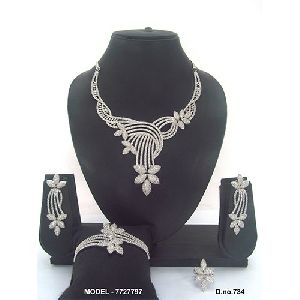 White American Diamond Jewellery Set