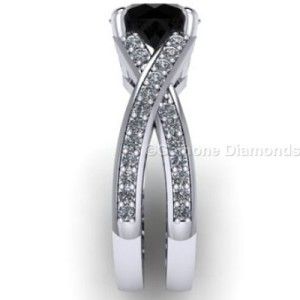 Diamond Halo Engagement Rings
