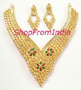 Gold Diamond Necklace Set