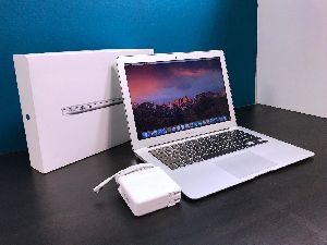 Original Apples Macbook Air Laptop (MD712LL/A)