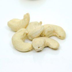 W320 Cashew Nut Kernels (Panruti / Vr3)