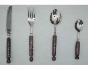 Cutlery Set With Wooden Handle