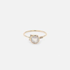 ROUND RING IN YELLOW GOLD WITH MOON STONE AND DIAMONDS