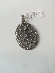 Oval Shaped Silver Stone Pendant