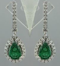 Elegant Natural Emerald Stone Earring