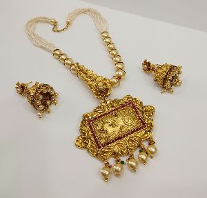 Ethnic Necklace Set