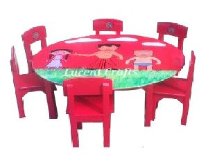 ROUND TABLE (WITH 6 CHAIRS)