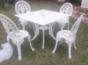 Aluminium Cast Chair Table Set (737 White)
