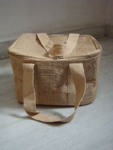 JUTE COOLER BAG .