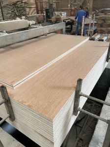 Shipping Container Flooring Plywood 28mm Sealed Edges WBP Melamine 100% Eucalyptus Core