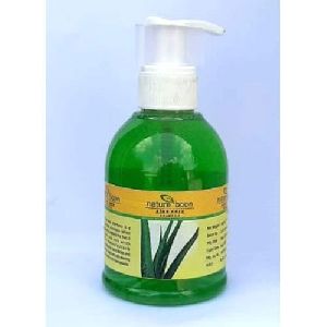 Nature Boon Aloe Vera Shampoo