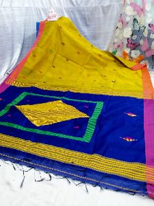 Trendy JAMDANi WEAVE KANTHA DESIGN handwoven Saree is considered to be symbol of beauty
