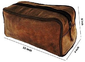 Unisex leather brown color toiletry bag