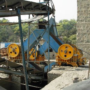 2006 MTH Series Single Toggle Secondary Jaw Crusher