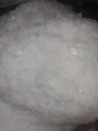 Refined naphthalene powder