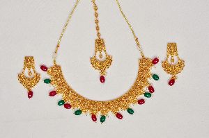 Designer Ad Pearl Polish Necklace Set