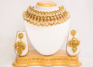 Elegant Weddiing Wear Beaded Necklace Set
