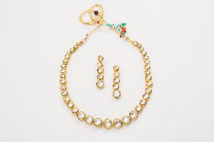 Exotic Golden Polish Kundan Necklace Set