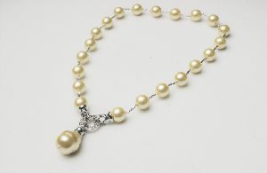 Stylish Golden Polish Pearl Necklace