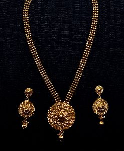 Traditional G.P. Pendant Necklace Set