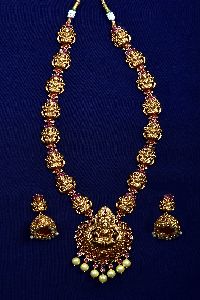 Traditional Temple Beaded Necklace Set