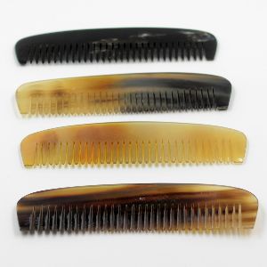 HEALTHY AND NATURAL BUFFALO HORN COMB MADE BY GIFT MART