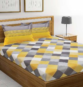YELLOW GEOMETRIC PRINT COTTON DOUBLE BED SHEET WITH 2 PILLOW COVERS