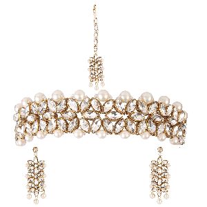 faux kundan pearl beads bridal wear Maang Tikka earrings necklace set