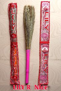 Lily R Grass Broom
