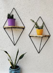Single Tier Triangle Metal Wall Shelf