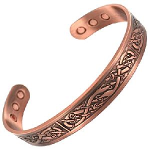handicrafts 6 magnet hand bracelet
