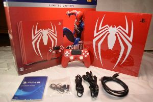 PS4 Pro Spiderman Limited Edition, extra controller, charging station & headset