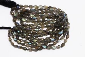 Labradorite beads