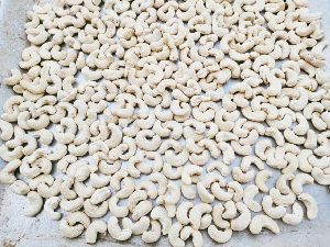 W320 cashewnuts