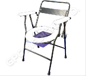 FOLDING COMMODE CHAIR