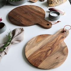 ROUND SHAPE ACACIA WOOD NATURAL WOODEN HOT SELLING CHEESE BOARD USE FOR KICTHEN