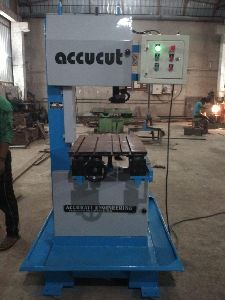 VERTICAL SAW MACHINE