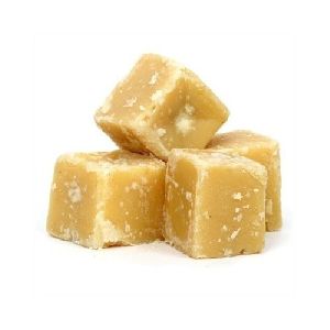 jaggery cubes