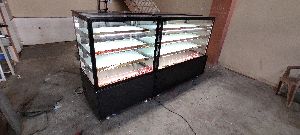food & bakery display counter