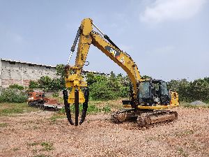 Tetrapod attachment for excavator